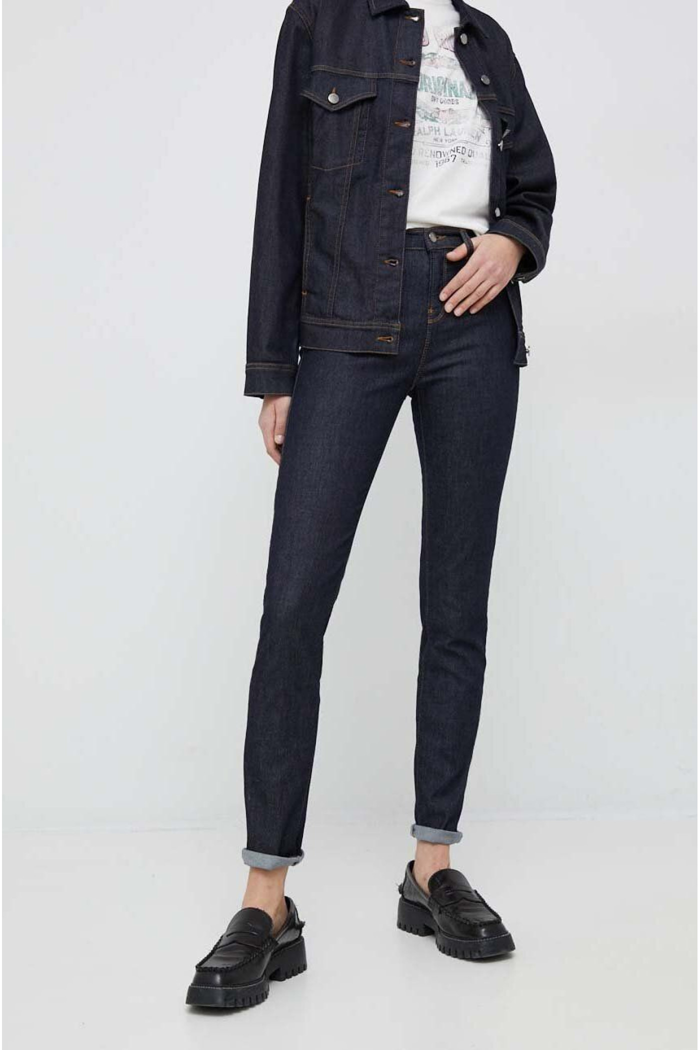 Emporio Armani jeans for women, medium fit