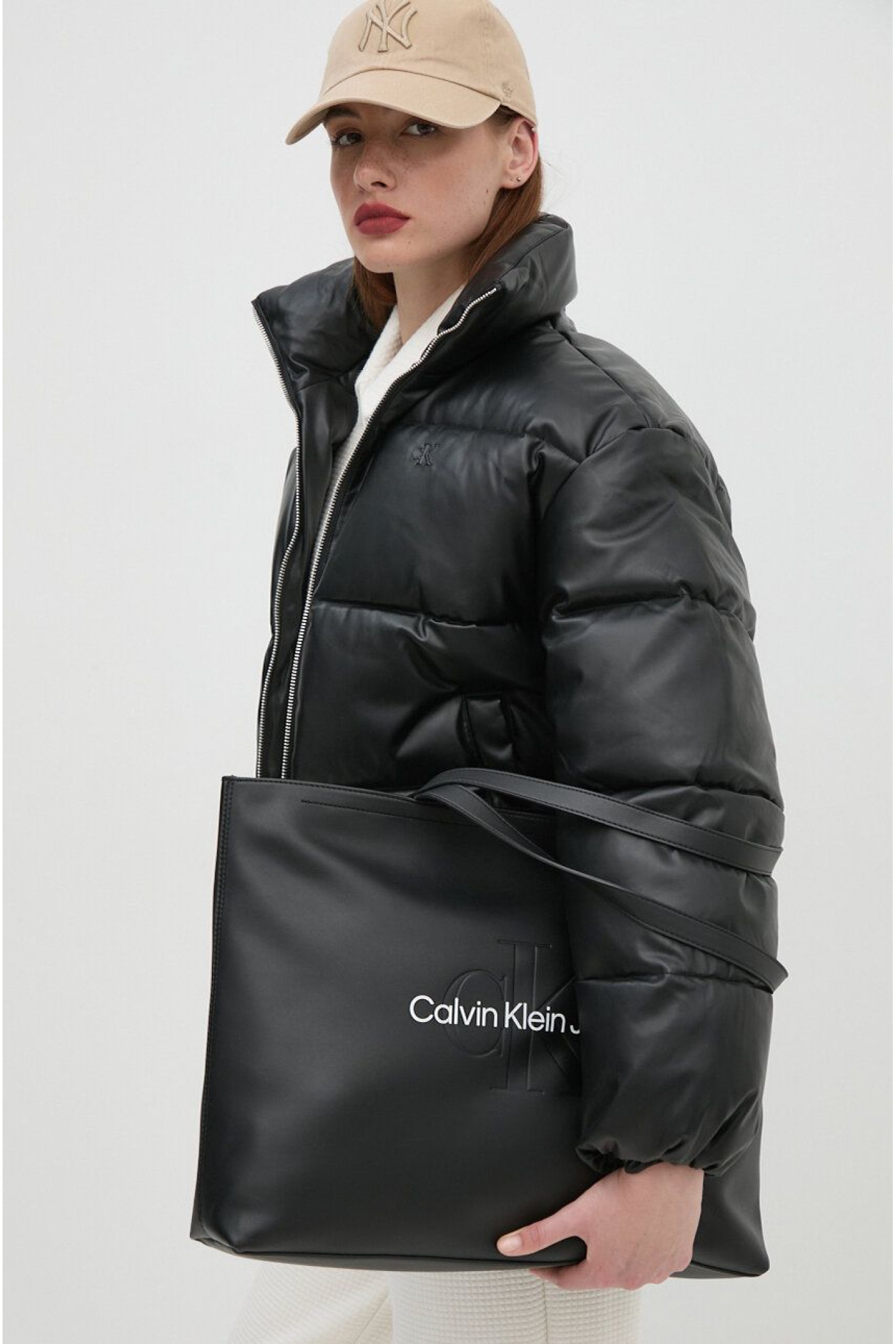 Сумочка Calvin Klein Jeans колір чорний