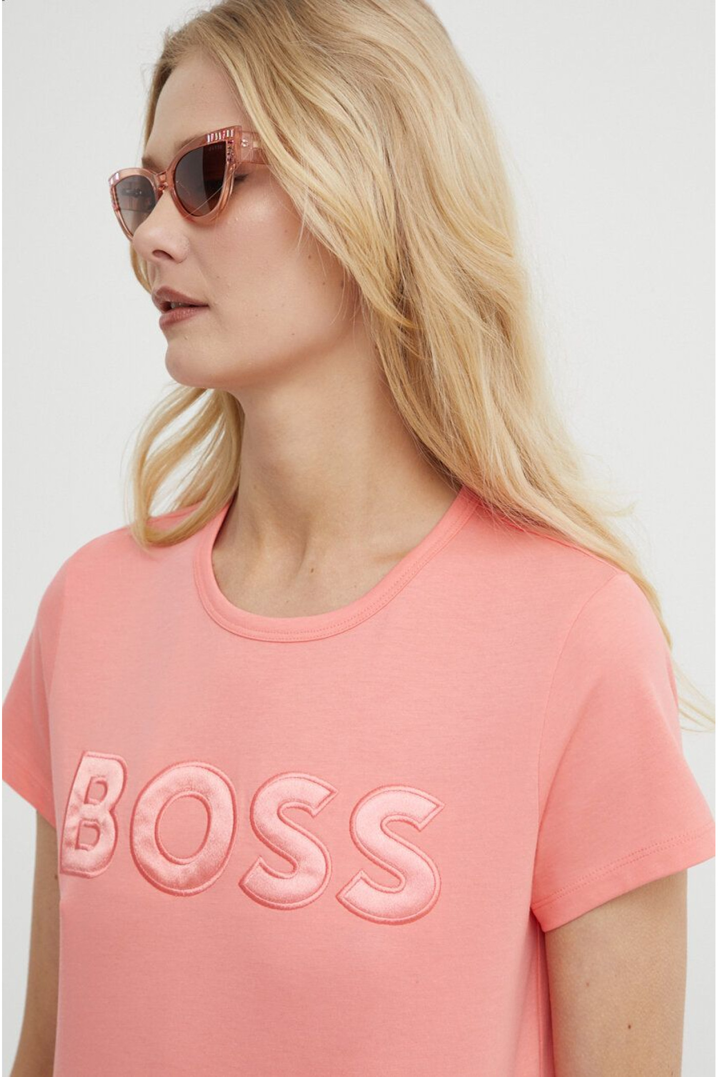 Женская хлопковая розовая футболка BOSS
