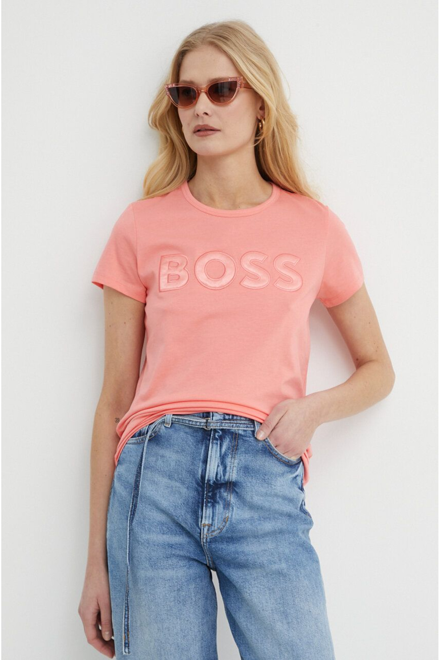 Женская хлопковая розовая футболка BOSS